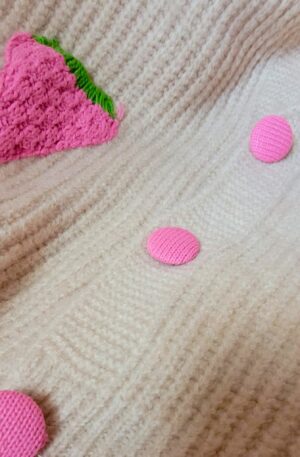 Geknöpfte Strickjacke Ecru - obrazek 3